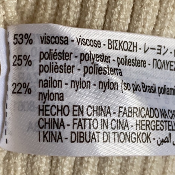 NWT. Zara Ecru Knit Arm Warmers. Size M. - Picture 6 of 7